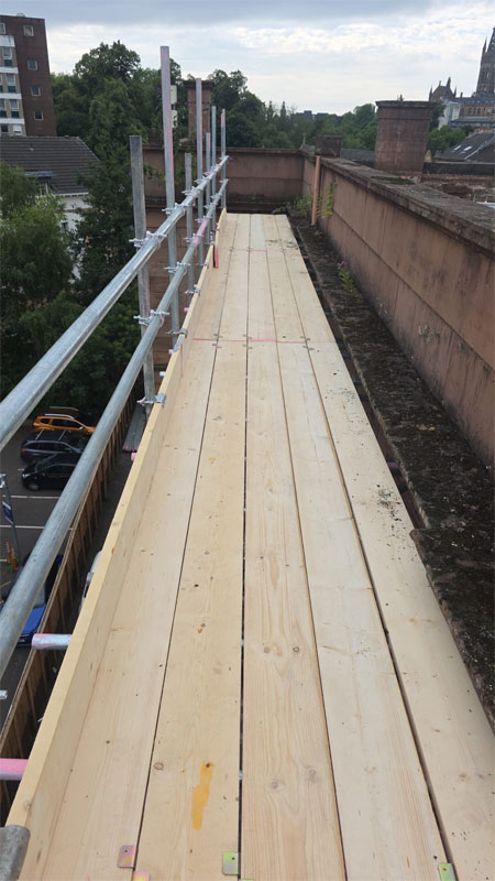 Glasgow cantilever scaffolding