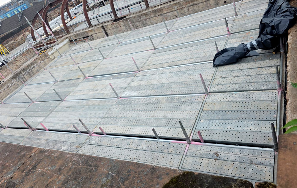 Glasgow cantilever scaffolding